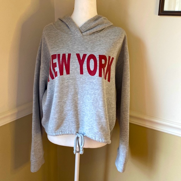 ZARA New York Fleece Lined Sweatshirt - Picture 2 of 7